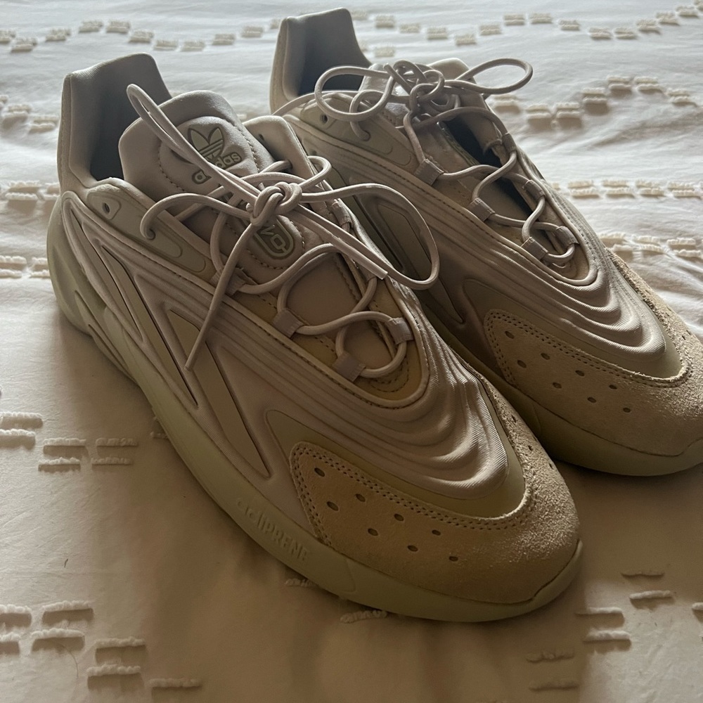 Adidas ozelia shoes